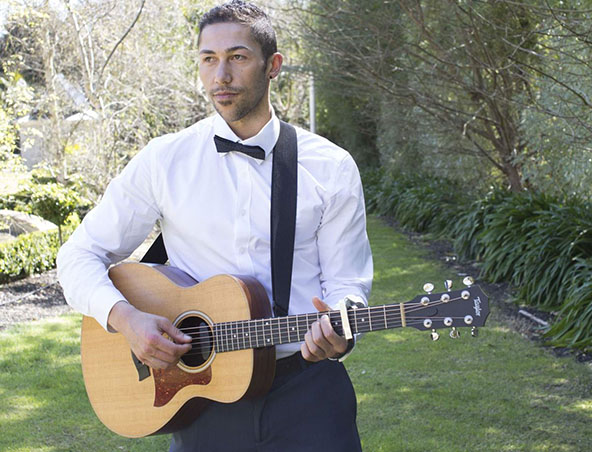 James Acoustic Soloist Singer Melbourne - Wedding Singer Musician - Entertainment